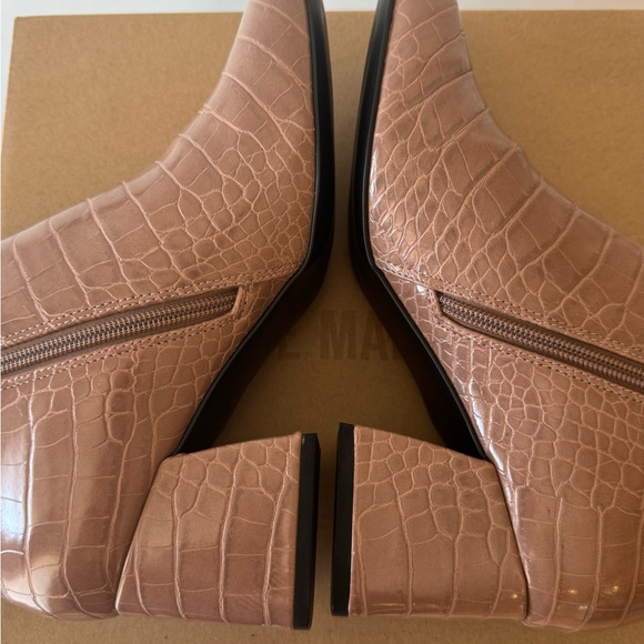 NIB Steve Madden "Darma" Crocodile Embossed Blush Tan Ankle Bootie Size 8 - Picture 9 of 16